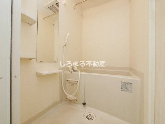 ララプレイスＯＳＡＫＡ　ＷＥＳＴ　ＰＲＩＭＥの浴室