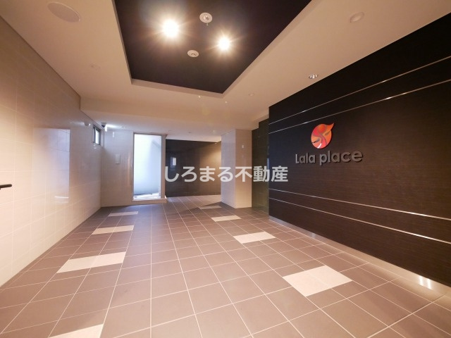 ララプレイスＯＳＡＫＡ　ＷＥＳＴ　ＰＲＩＭＥのロビー