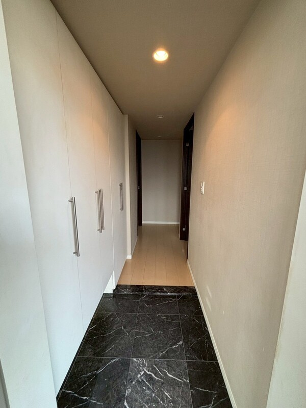 クレストフォルム錦糸町の玄関