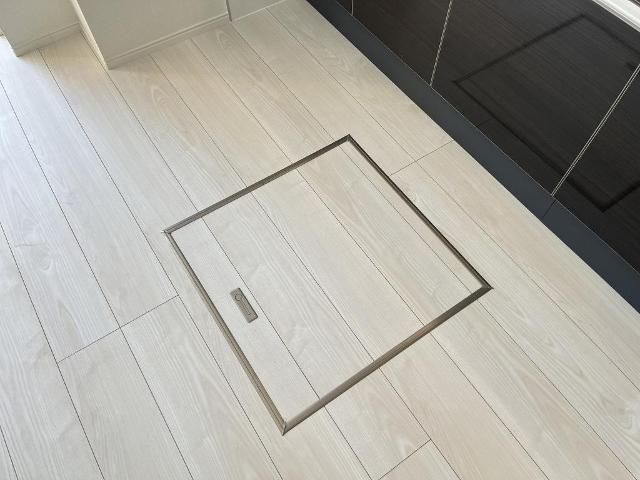 レオンのキッチン|床下収納