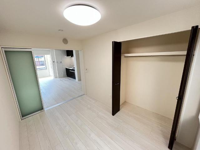 レオンの内装|洋室