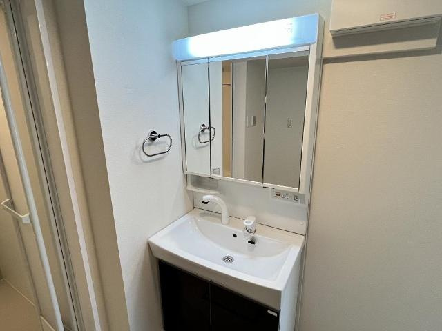 レオンの洗面所|洗髪洗面化粧台