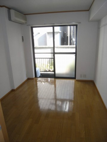 アーバンクレストの居間・リビング