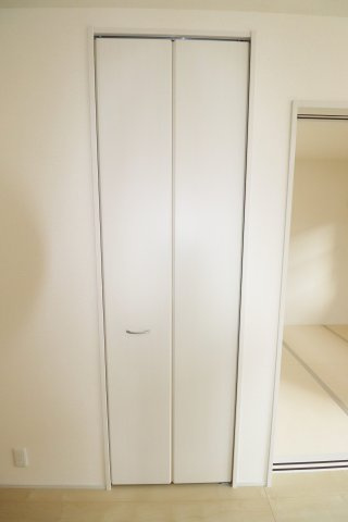 郡山市安積荒井３丁目　　　１号棟　　　安積第1小学校、安積中学区　の収納