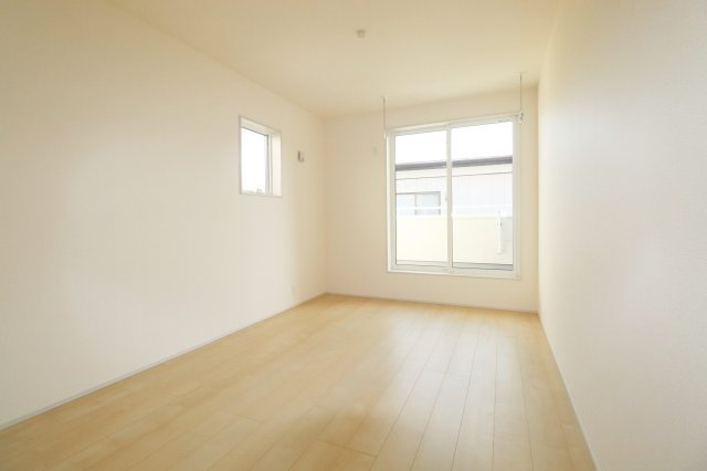 郡山市安積荒井３丁目　　　１号棟　　　安積第1小学校、安積中学区　の洋室