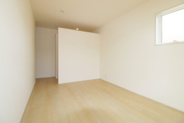 郡山市安積荒井３丁目　　　１号棟　　　安積第1小学校、安積中学区　の洋室