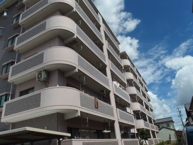 アーバン西岡崎の外観