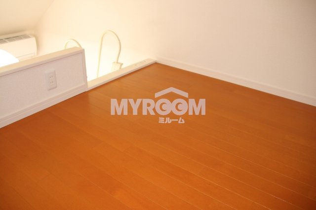 フェリスミーテの寝室|使用目的色々♪ロフト付です★（同一仕様写真）