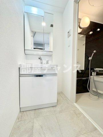 アドバンス名古屋アウリィの独立洗面台