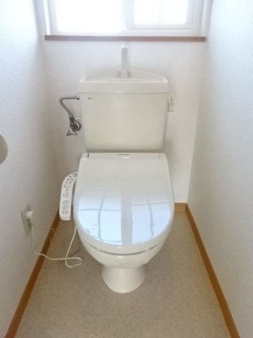 ラ・フレーズⅡのトイレ|落ち着いた色調のトイレです