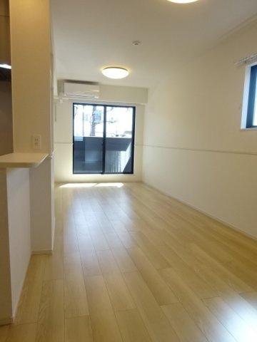 インスラ　トウガネ　Ａの居間・リビング|使いやすいリビングです