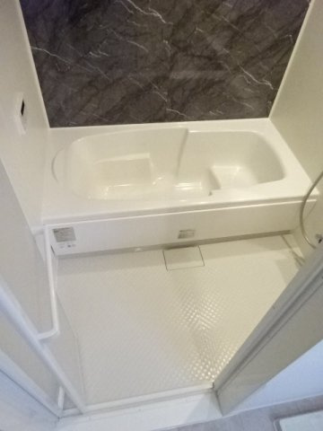 インスラ　トウガネ　Ａの浴室|コンパクトで使いやすいお風呂です