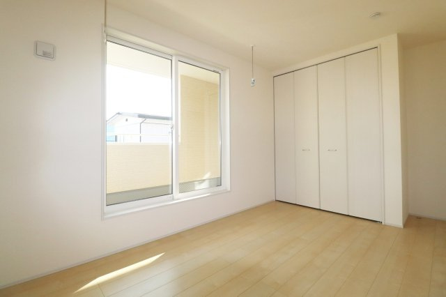 郡山市安積荒井３丁目　　　２号棟　　　安積第1小学校、安積中学区　の洋室