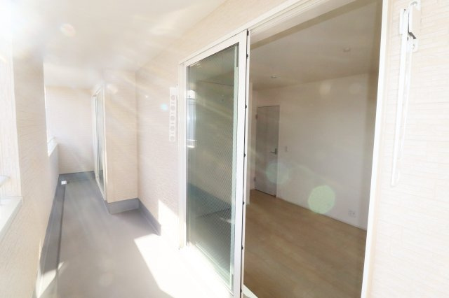 郡山市安積荒井３丁目　　　２号棟　　　安積第1小学校、安積中学区　のバルコニー