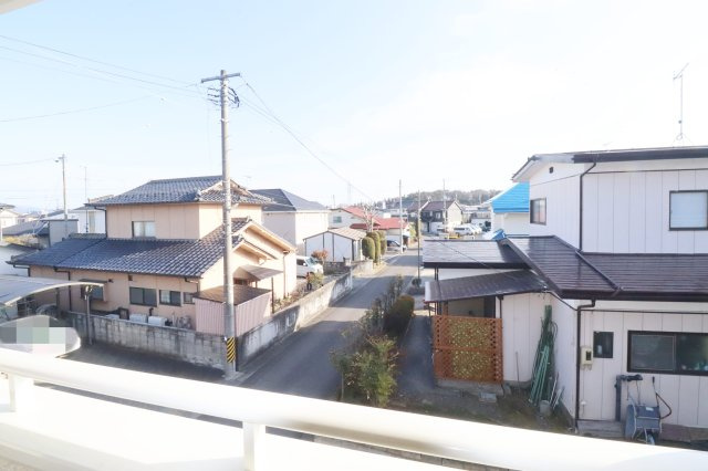 郡山市安積荒井３丁目　　　２号棟　　　安積第1小学校、安積中学区　のバルコニー