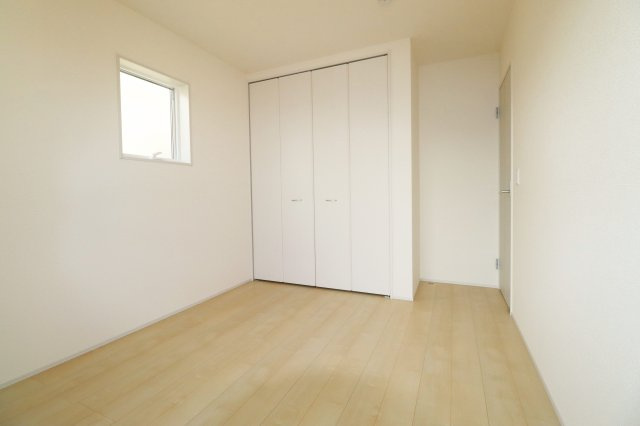 郡山市安積荒井３丁目　　　２号棟　　　安積第1小学校、安積中学区　の和室