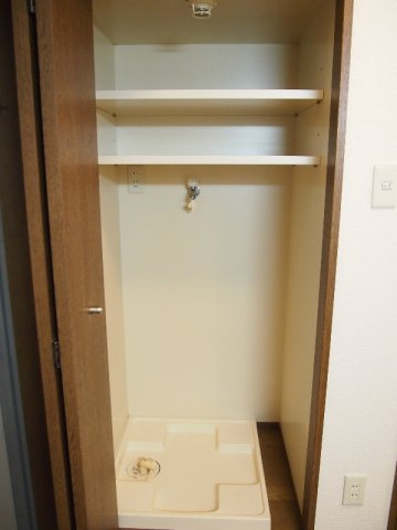 ルーブル中野南台の設備|室内洗濯機置場★(同一仕様写真)