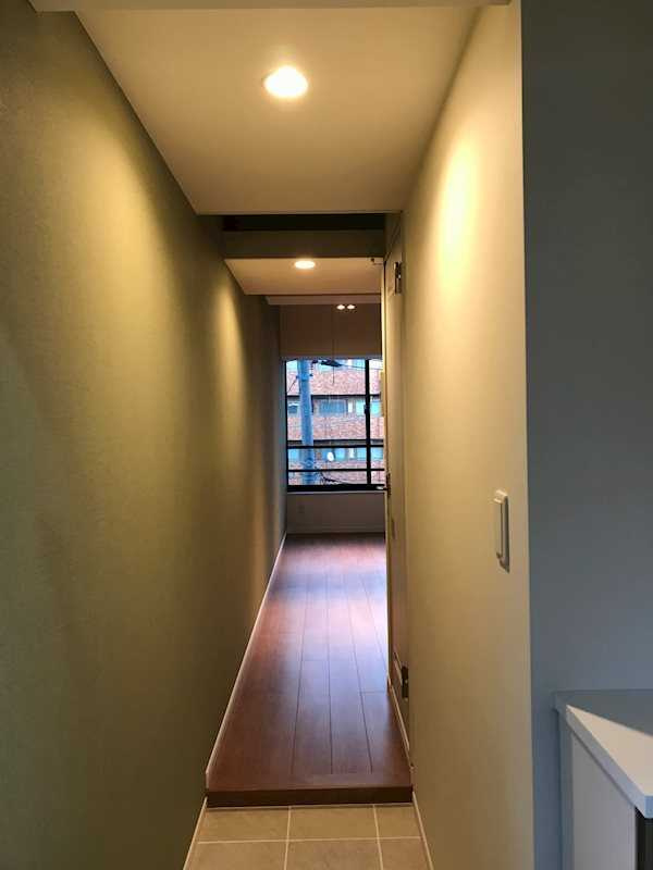 TOYO-ICHI APARTMENT.の玄関