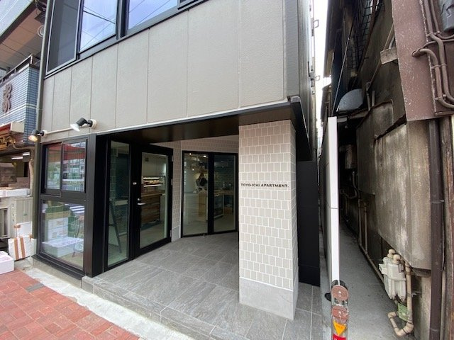 TOYO-ICHI APARTMENT.のエントランス