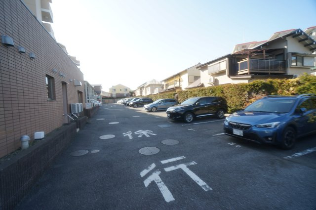 メロディーハイム志津スウィート・ピアの駐車場