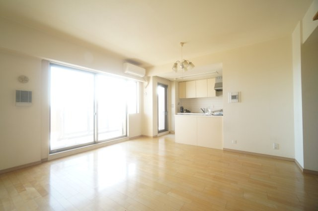 メロディーハイム志津スウィート・ピアの居間・リビング|＊当日ご案内可＊ご希望の物件まとめてご案内！弊社が掲載していない物件でもOK♪お気軽にご相談ください ♪お電話でのお問合わせがスムーズ♪