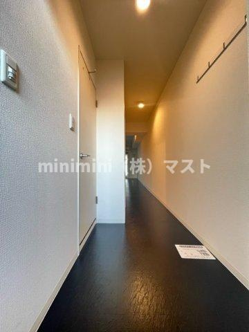 ドゥスプランドゥールの玄関