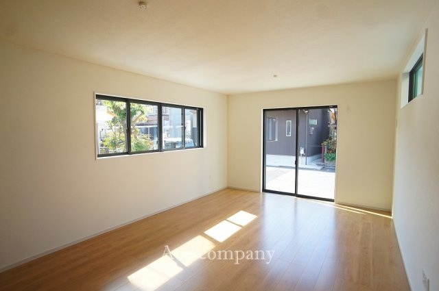 【居間・リビング】 | 八尾市南本町9丁目 | 【LDK：ゆったり17帖♪】