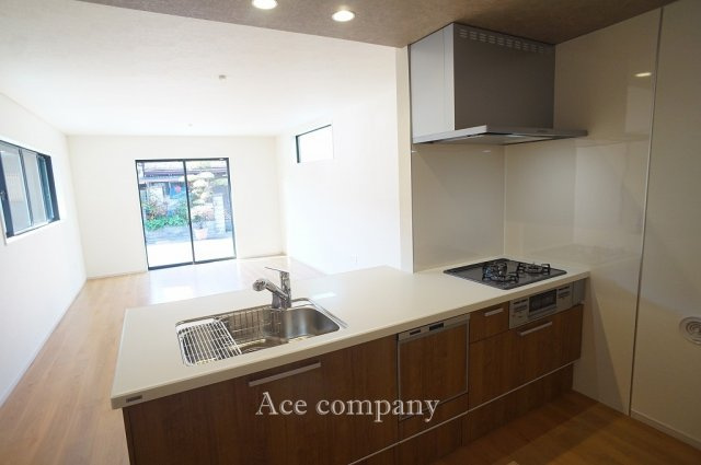 【キッチン】 | 八尾市南本町9丁目 | 食洗機付きのシステムキッチンです☆3口ガスコンロ☆