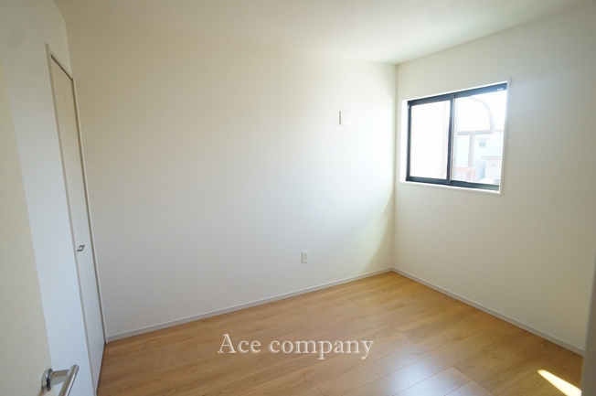 【子供部屋】 | 八尾市南本町9丁目 | 【2階：洋室5.2帖】