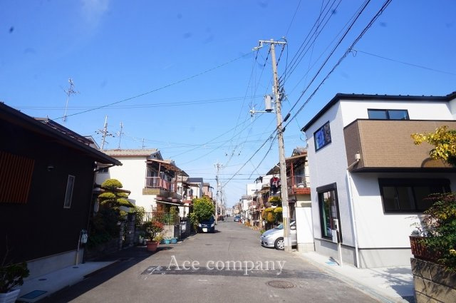 【前面道路含む現地写真】 | 八尾市南本町9丁目 | 【前面道路：ゆったり幅員約7.45ｍ☆】