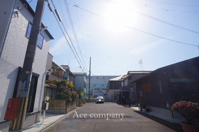 【前面道路含む現地写真】 | 八尾市南本町9丁目 | 【前面道路：ゆったり幅員約7.45ｍ☆】