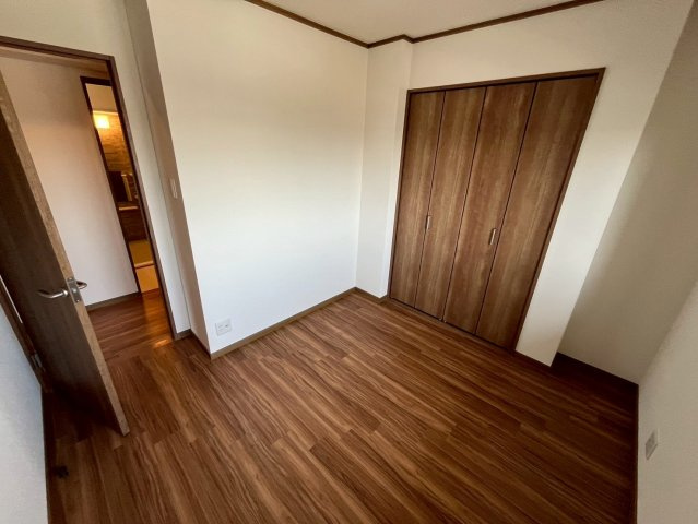 神戸市灘区都通２丁目の賃貸マンションの居間・リビング