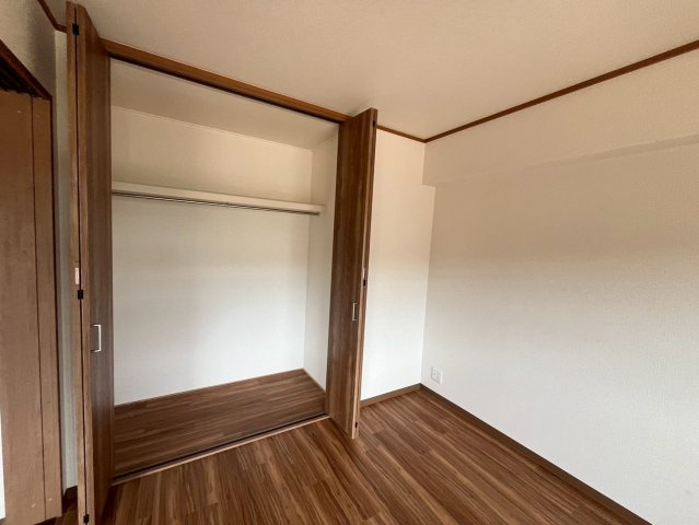 神戸市灘区都通２丁目の賃貸マンションの収納