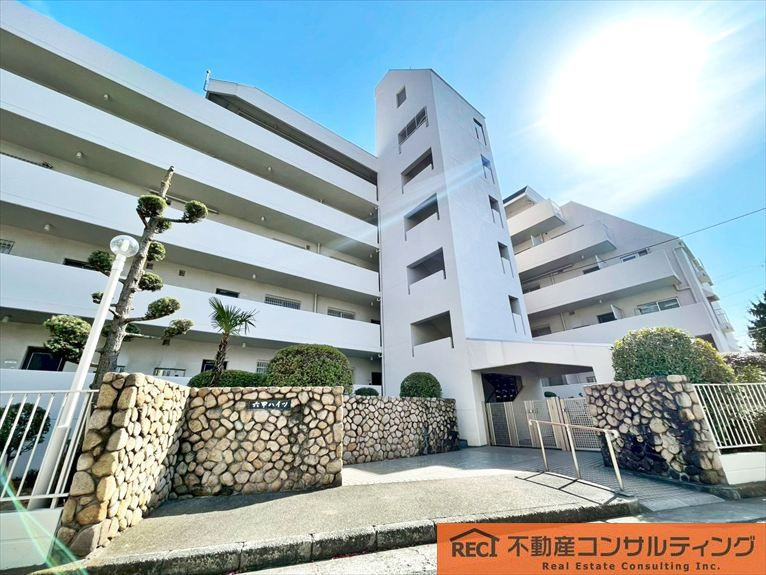 六甲ハイツのエントランス