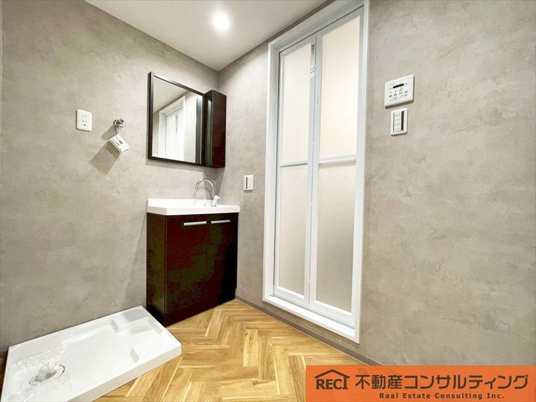 六甲ハイツの独立洗面台