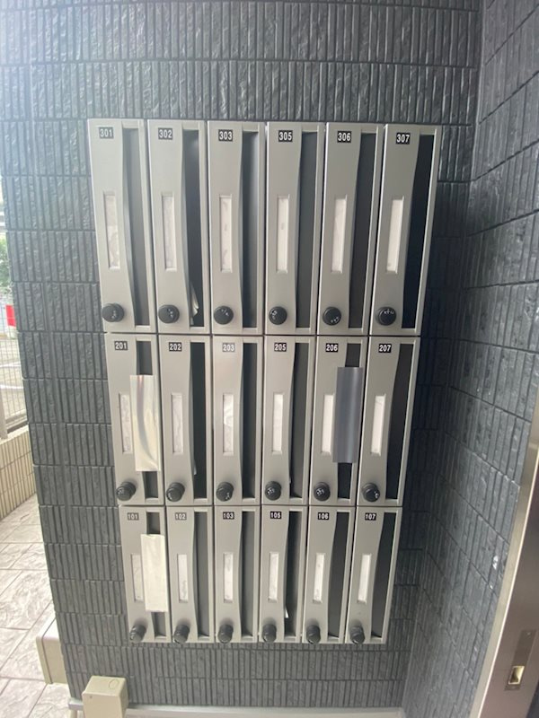 神戸市灘区神ノ木通２丁目の賃貸マンションの外観