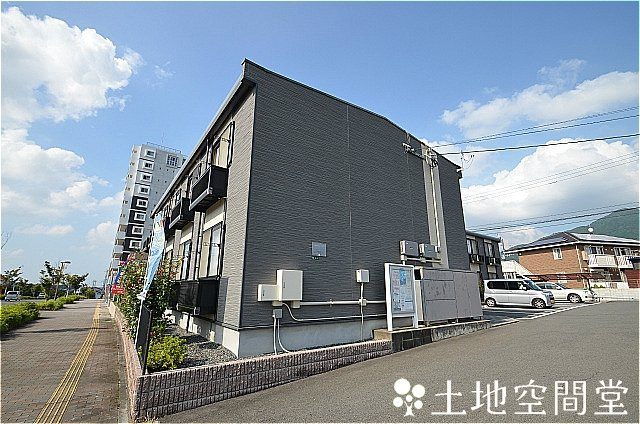 直方市湯野原２丁目のアパート