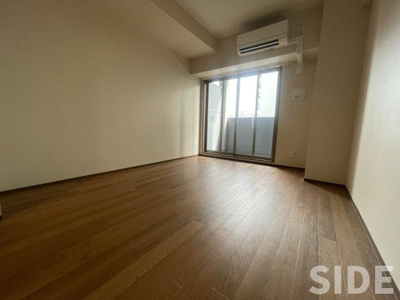 【居間・リビング】 | ロイヤルクィーンズパーク浪速