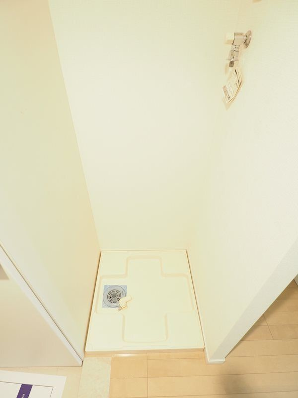 レジディア文京本駒込の設備|室内洗濯置き場※別室参考写真