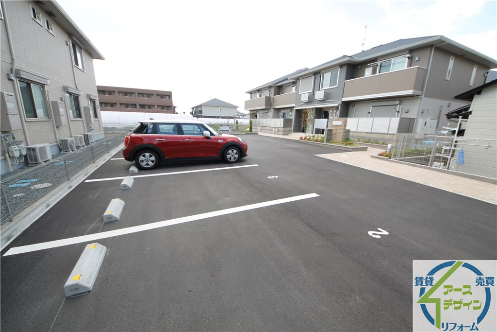 リジエール　ドゥの駐車場