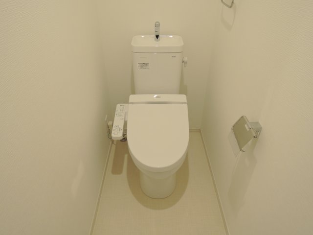 高槻市天王町のアパートのトイレ