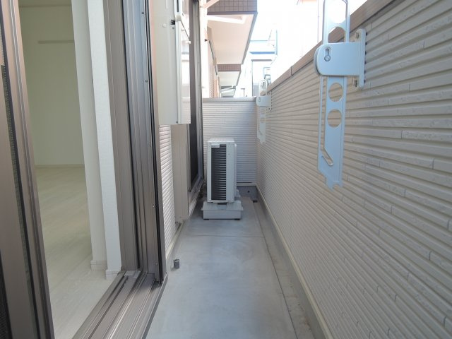 高槻市天王町のアパートのバルコニー