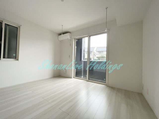 藤沢市辻堂太平台２丁目のアパートの居間・リビング