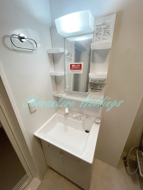 藤沢市辻堂太平台２丁目のアパートの洗面所