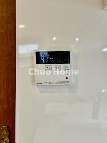 プランヴェールEXサザンウイングの発電・温水設備|【給湯リモコン】外での一日を忘れさせてくれるオートバス機能でお好みの湯量・温度に調整された浴槽。