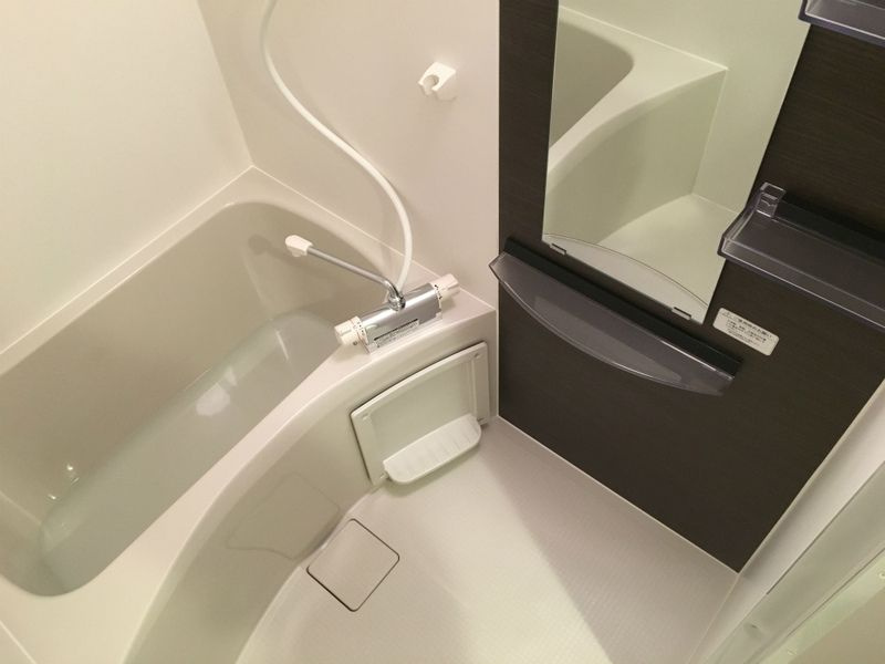 リブリ・deuxSoleil中里の浴室