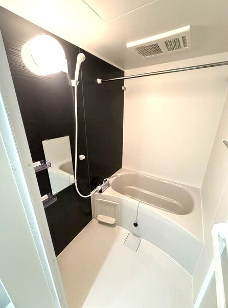 ｉｌｕｓｉｏｎ新瑞橋の浴室