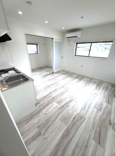 ｉｌｕｓｉｏｎ新瑞橋の居間・リビング