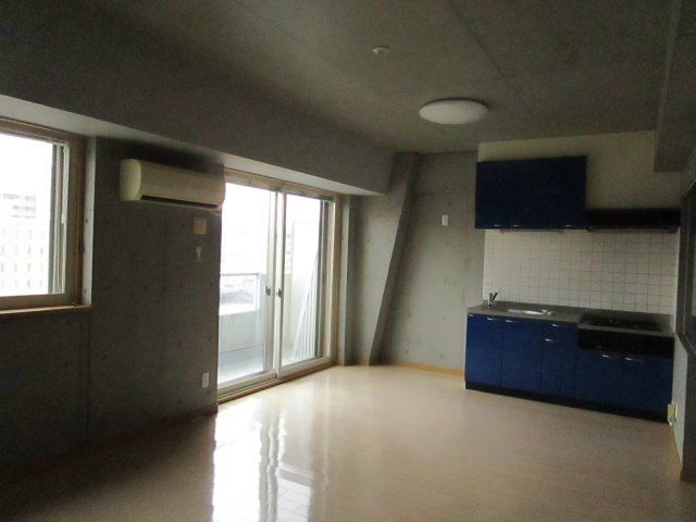 【居間・リビング】 | ASレジデンス材木町 | ゆったり過ごせる居間です