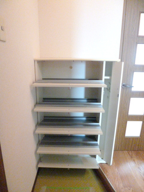 Ｋ和泉ビルの玄関|★シューズボックスです★